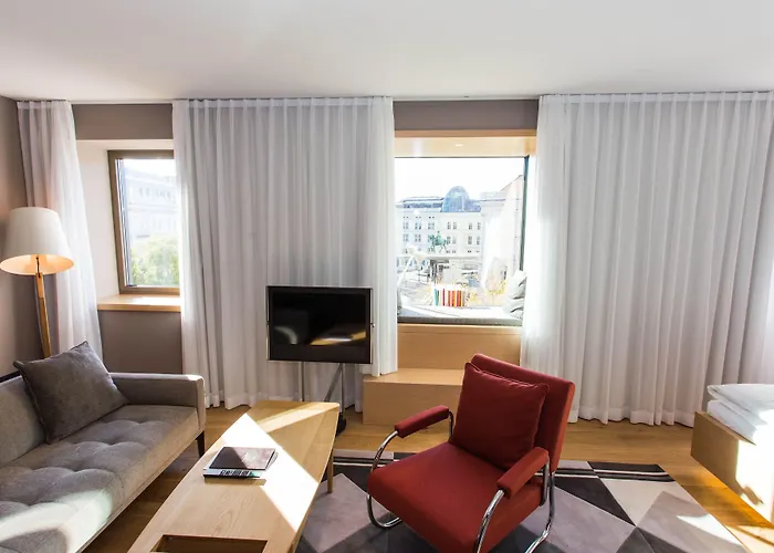 Hotel The 5*