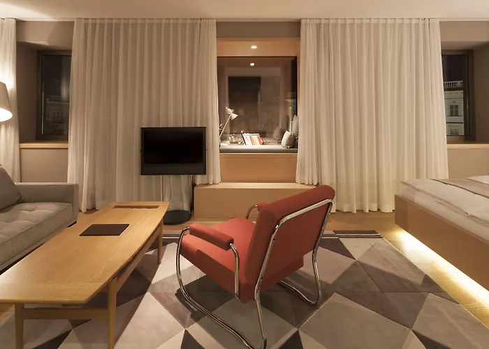 Hotel The 5*